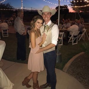 Meet your Posher, Courtney